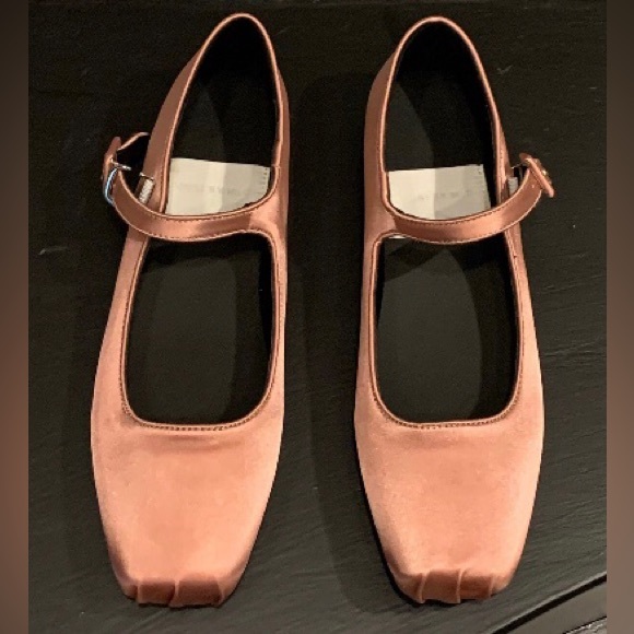 Shoes - ✨SOLD✨ Satin Mary Jane ballet flats 🩰